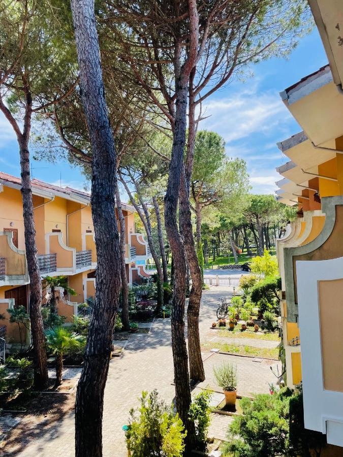 Villetta Le Rondini Lignano Sabbiadoro Eksteriør bilde